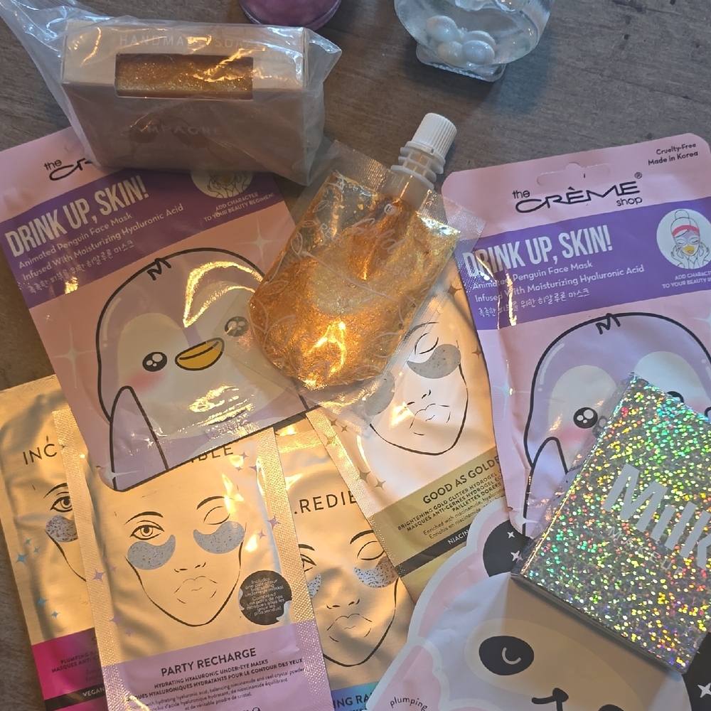 ♡♡♡ 13 Pieces!!! The Crème Shop Face Mask Inc Eye Patchea Champagne Soap Set